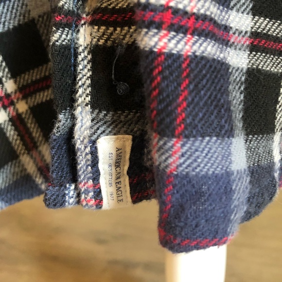 AE boyfriend fit flannel! - Picture 3 of 4